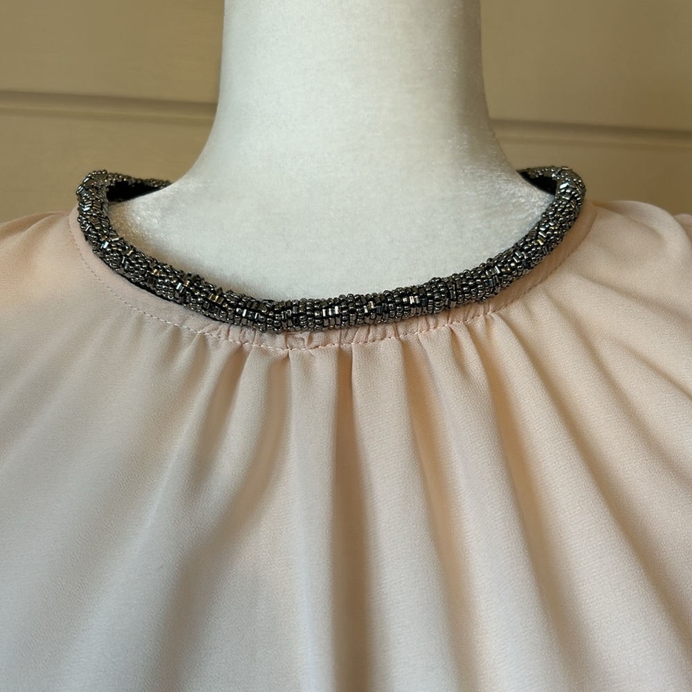 Chloe K Beaded Sleeveless Blouse – Light Peach – Size Small - Picture 3 of 6